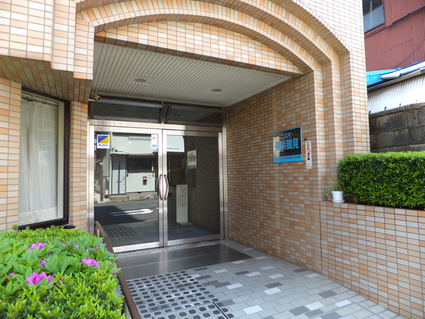 コスモ横浜鶴見の外観