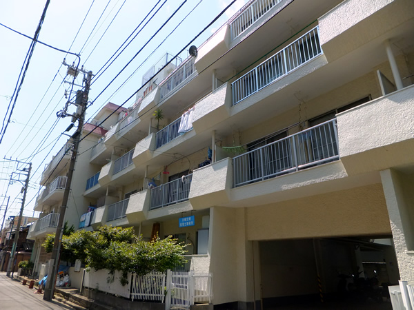 花月園ローズプラザの外観