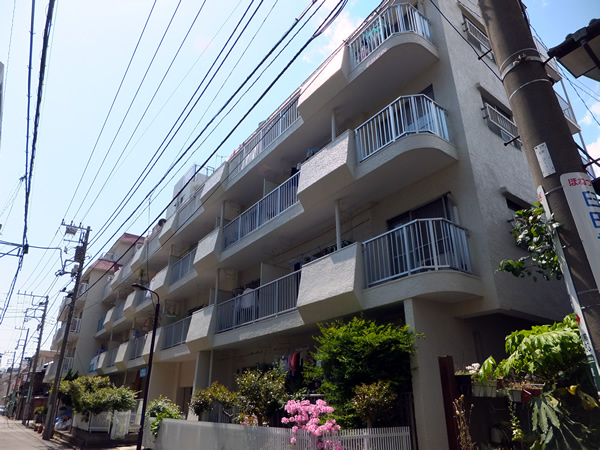 花月園ローズプラザの外観