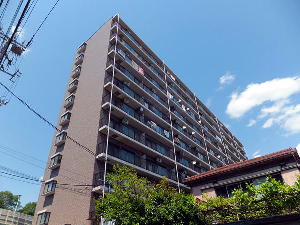 ライオンズマンション鶴見花月園前の外観