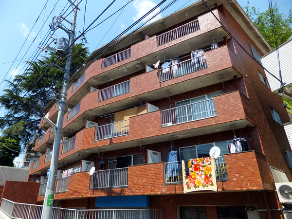 ライオンズマンション花月園前第3の外観