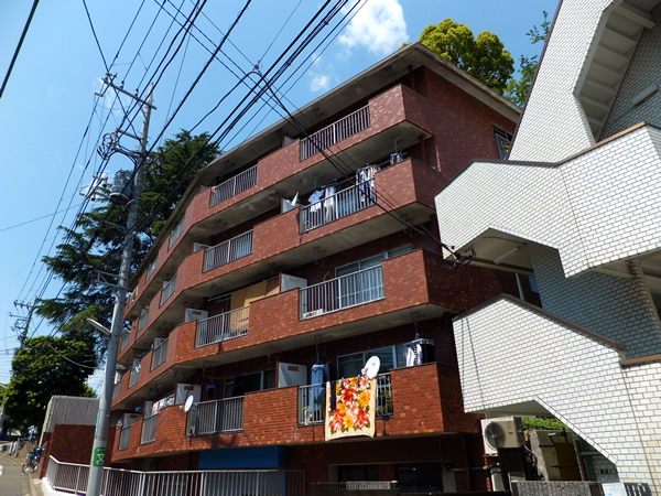 ライオンズマンション花月園前第3の外観