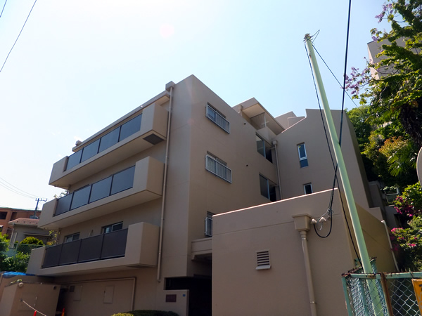 イトーピア鶴見の外観