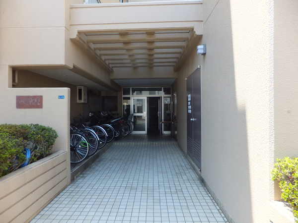 イトーピア鶴見の外観