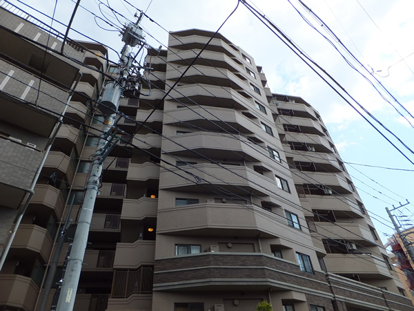 ナイスシティアリーナ横濱鶴見の外観