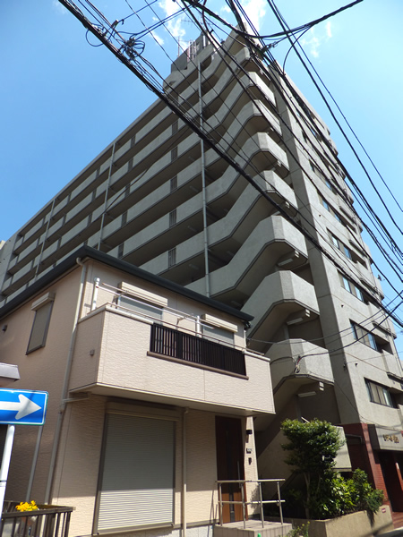 セザール鶴見の外観