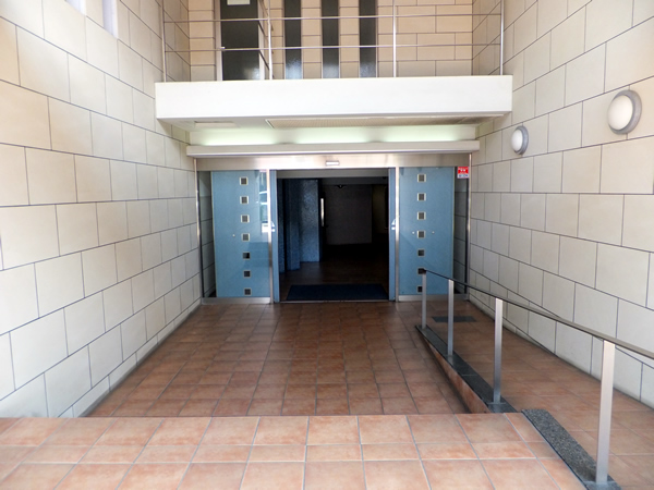 ベイヒルズ鶴見豊岡の外観