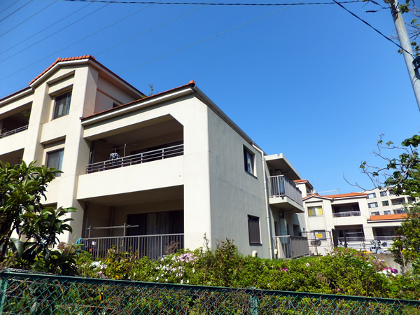 クレッセントユーパリノスの丘ブルームヒルズ棟の外観