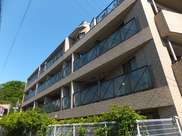 アークプラザ綱島の外観