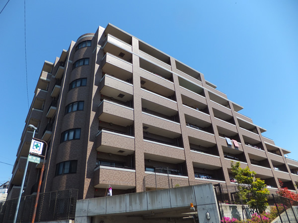 ネオヒルズ東寺尾北台の外観