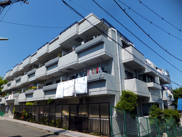 ニックアーバンハイム東寺尾北台の外観