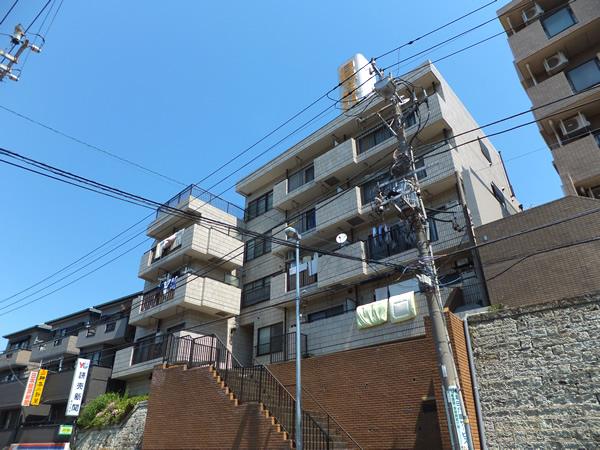 月見ヶ丘ハイツの外観