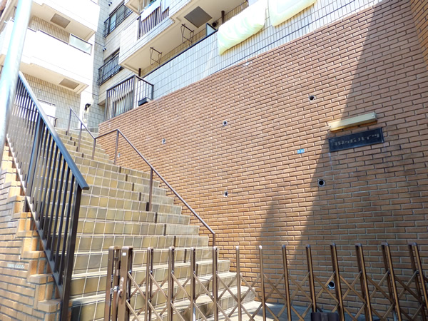 月見ヶ丘ハイツの外観