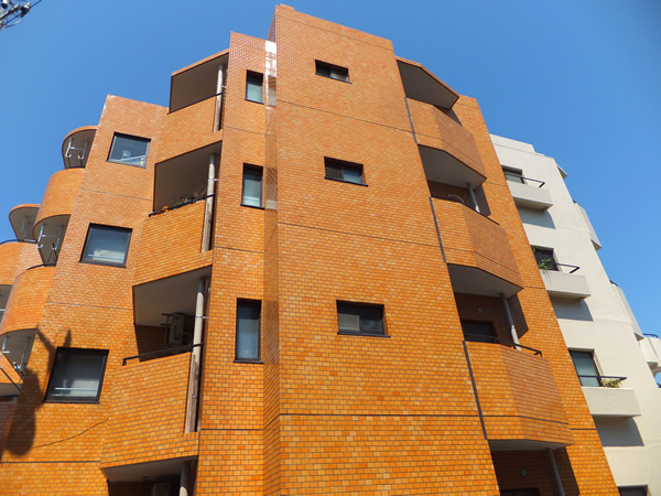 ニックハイム北寺尾三ッ池公園の外観