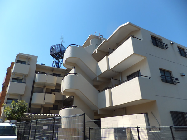 ニックハイム北寺尾三ッ池公園の外観