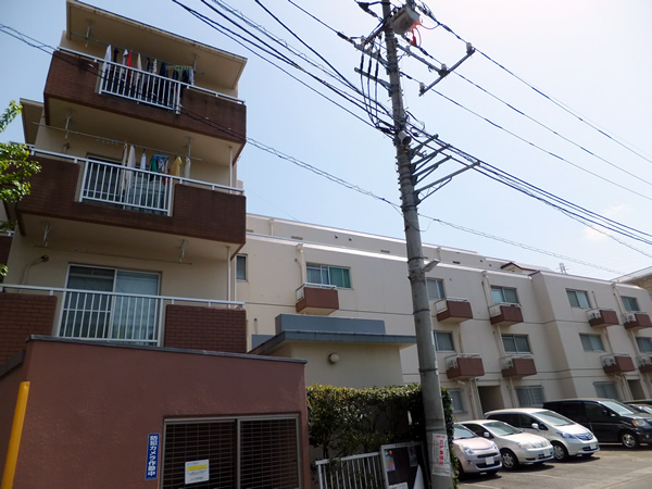 ユニライフ鷺沼の外観