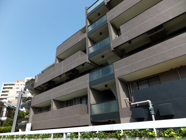 リノアたまプラーザの外観