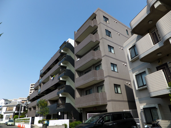 リノアたまプラーザの外観