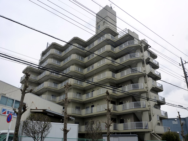 エクセル南林間の外観