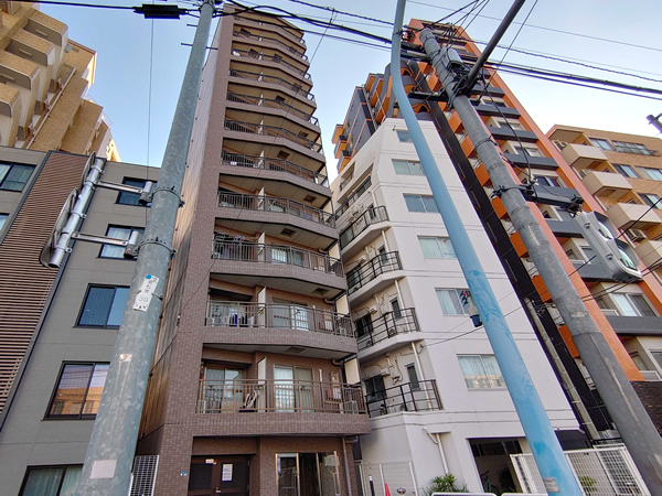 プレール新宿余丁町の外観