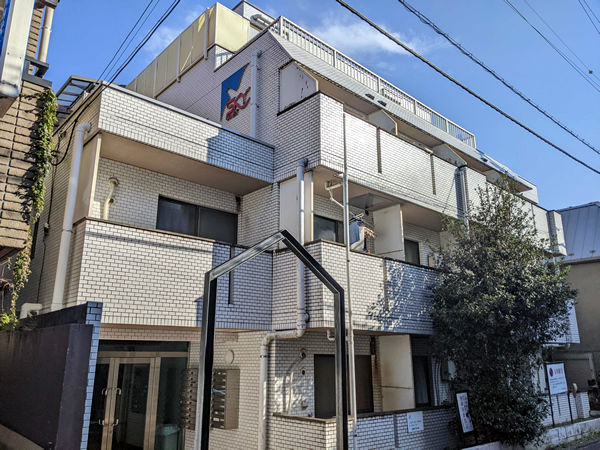 スカイコート落合の外観