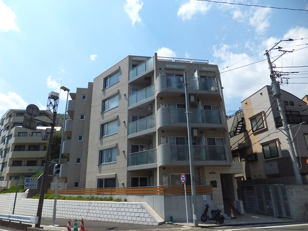 セントパレス鷺沼の外観