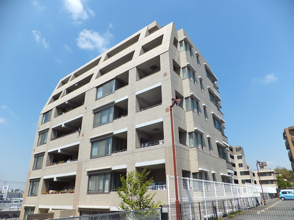 イトーピアあざみ野プレミアムの外観