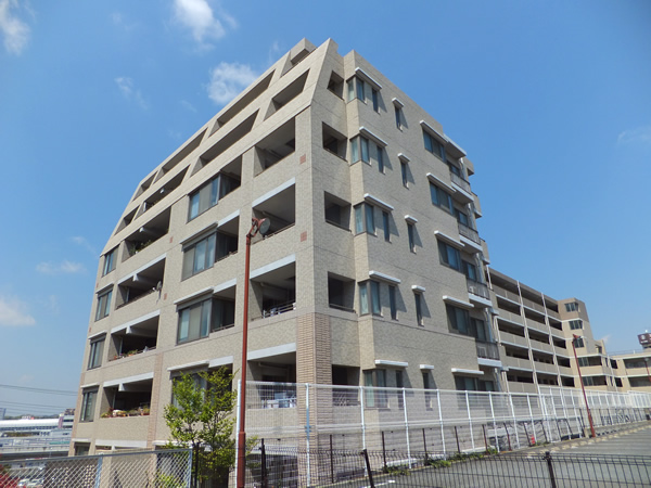 イトーピアあざみ野プレミアムの外観