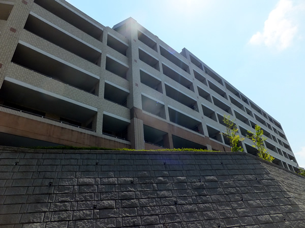 イトーピアあざみ野プレミアムの外観