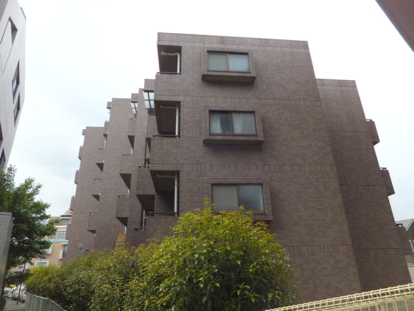 フェアリージュあざみ野の外観