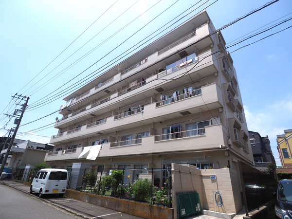 ダイアパレス滝頭の外観