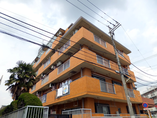 エスペランサ第8十日市場の外観