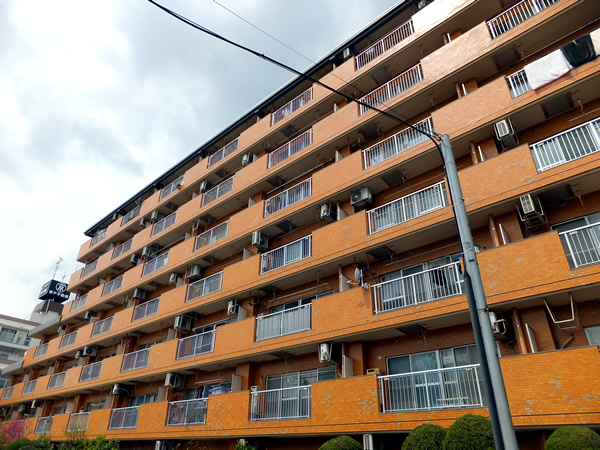 エスペランサ第7十日市場の外観