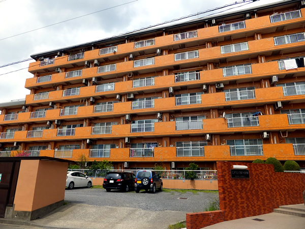 エスペランサ第7十日市場の外観