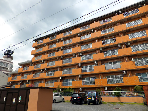 エスペランサ第7十日市場の外観