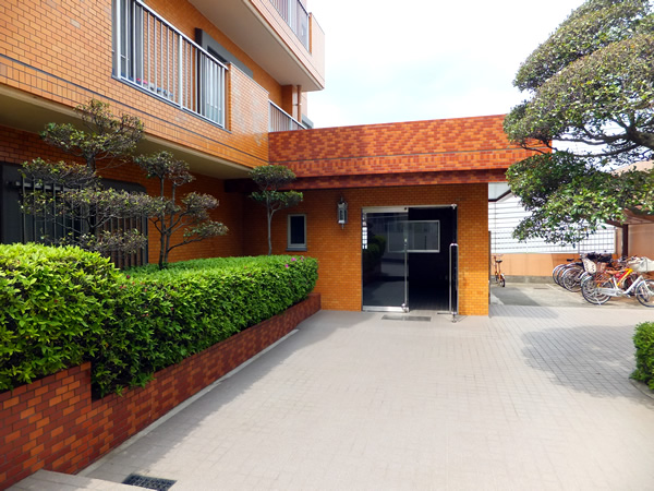 エスペランサ第7十日市場の外観