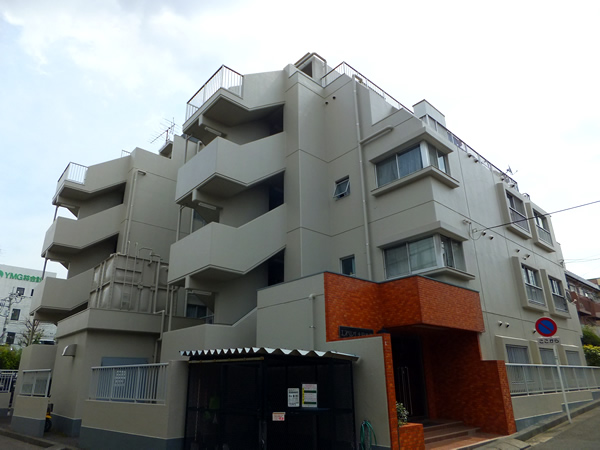 エスペランサ十日市場の外観