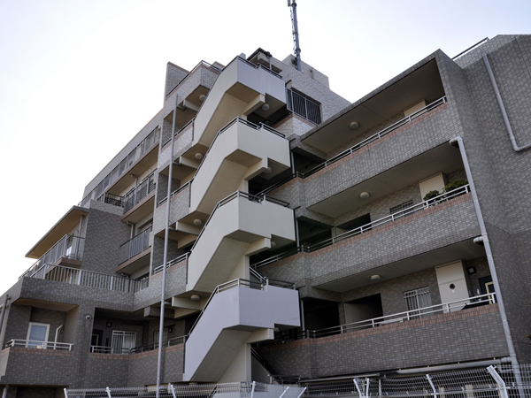 ラ・ベル菊名グリーンアルカディアの外観