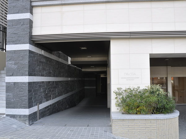 ネスティア菊名桜山公園センターヒルズの外観