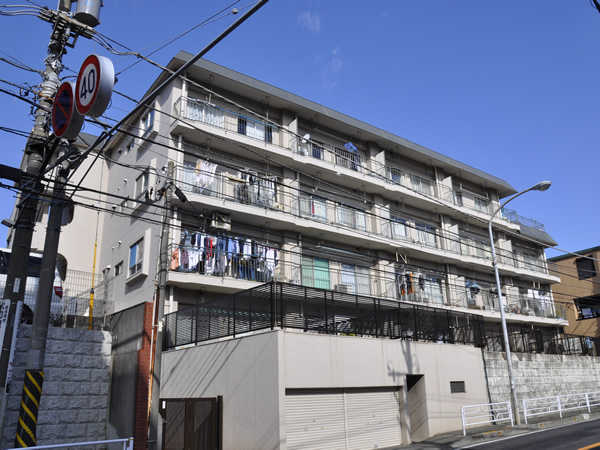 妙蓮寺ヒミコマンションの外観