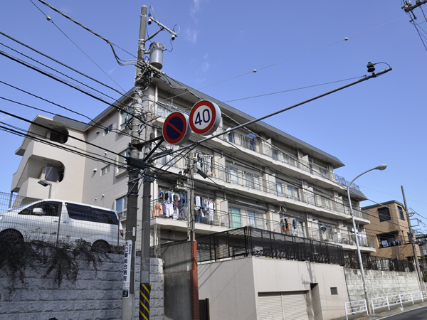 妙蓮寺ヒミコマンションの外観