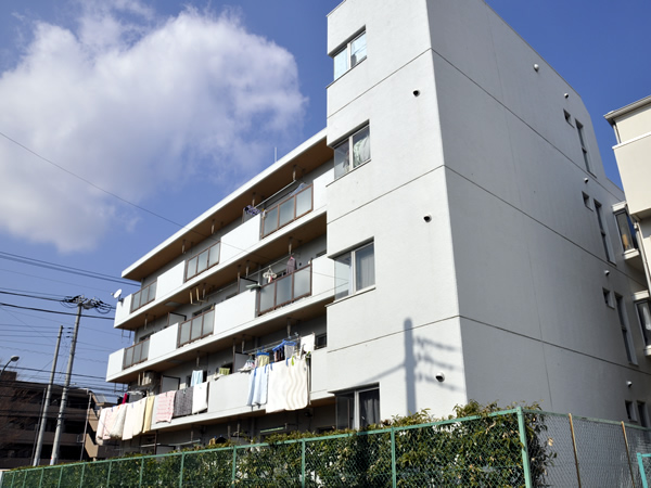 菊名キャッスルの外観