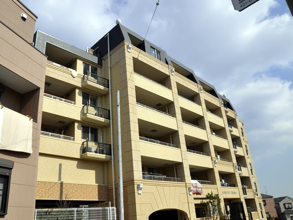 グランシティ菊名の外観