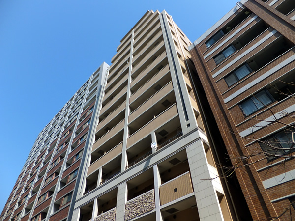 ライオンズステーションプラザ横濱プリマゾーナの外観