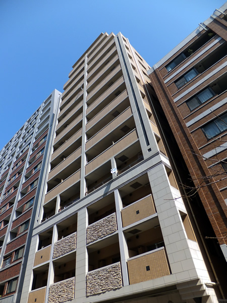 ライオンズステーションプラザ横濱プリマゾーナの外観