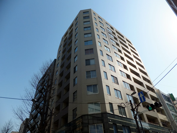 サングレイス関内デサロージョの外観