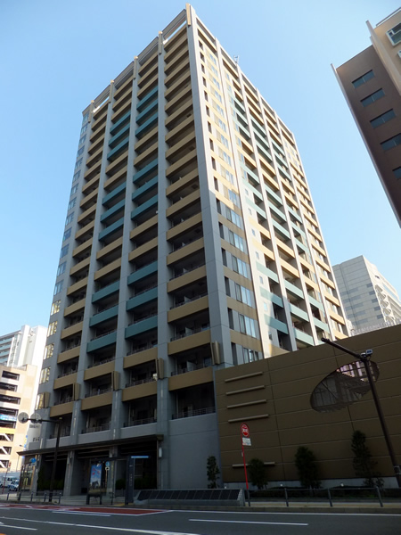 プライマリーナ山下公園グレーシアタワーの外観