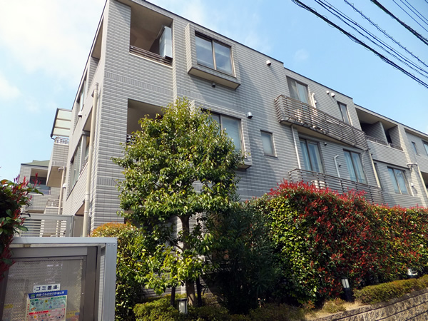 ラヴィドール目白の外観