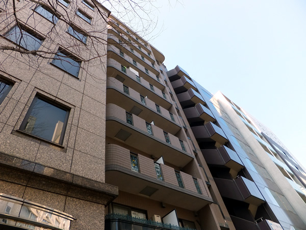 グリフィン横浜海岸通りの外観