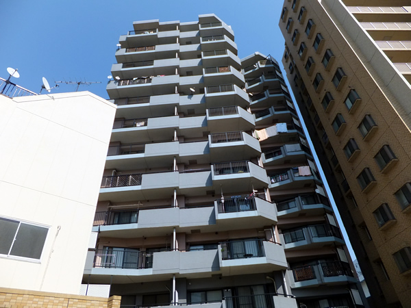 ロアーブルサン町田の外観